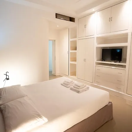Silver Spanish's Steps Apartment Rome