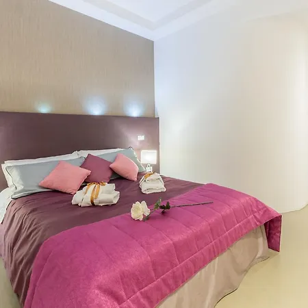 Silver Spanish's Steps Apartment Rome