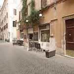 Silver Spanish's Steps Apartment *