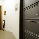 Silver Spanish's Steps Apartment *